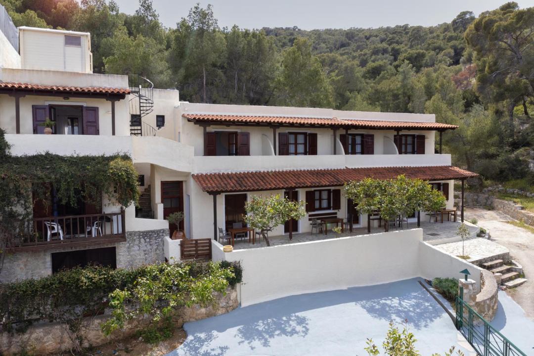 Skliri Hotel | Alkyoni Forest Rooms