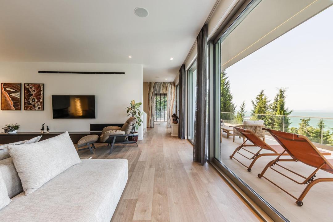 Shkoder Villa | Lake Whisper Villa Pool & Amazing Views by PikHost