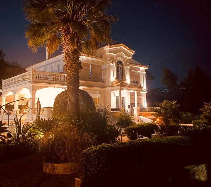 Rafina-Pikermi Cabin | Villa Erato