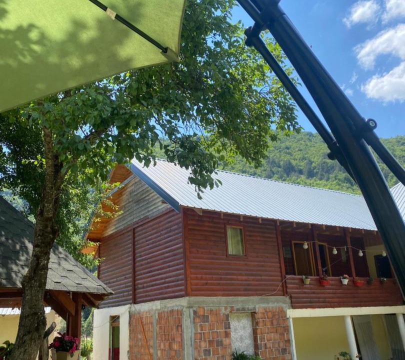 Cerem House | Guest house Niko