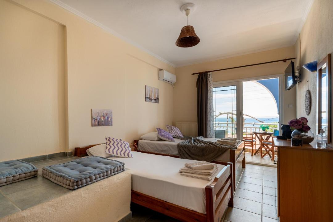 Psakoudia Apartment | To Kyma Del Mar Studios