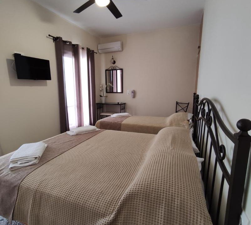 Piso Livadi Apartment | Paradise Garden Paros