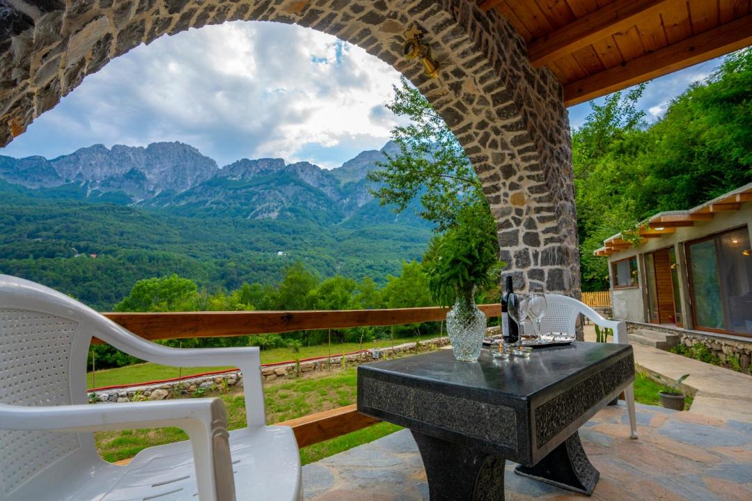 Shale House | villa prelatheth