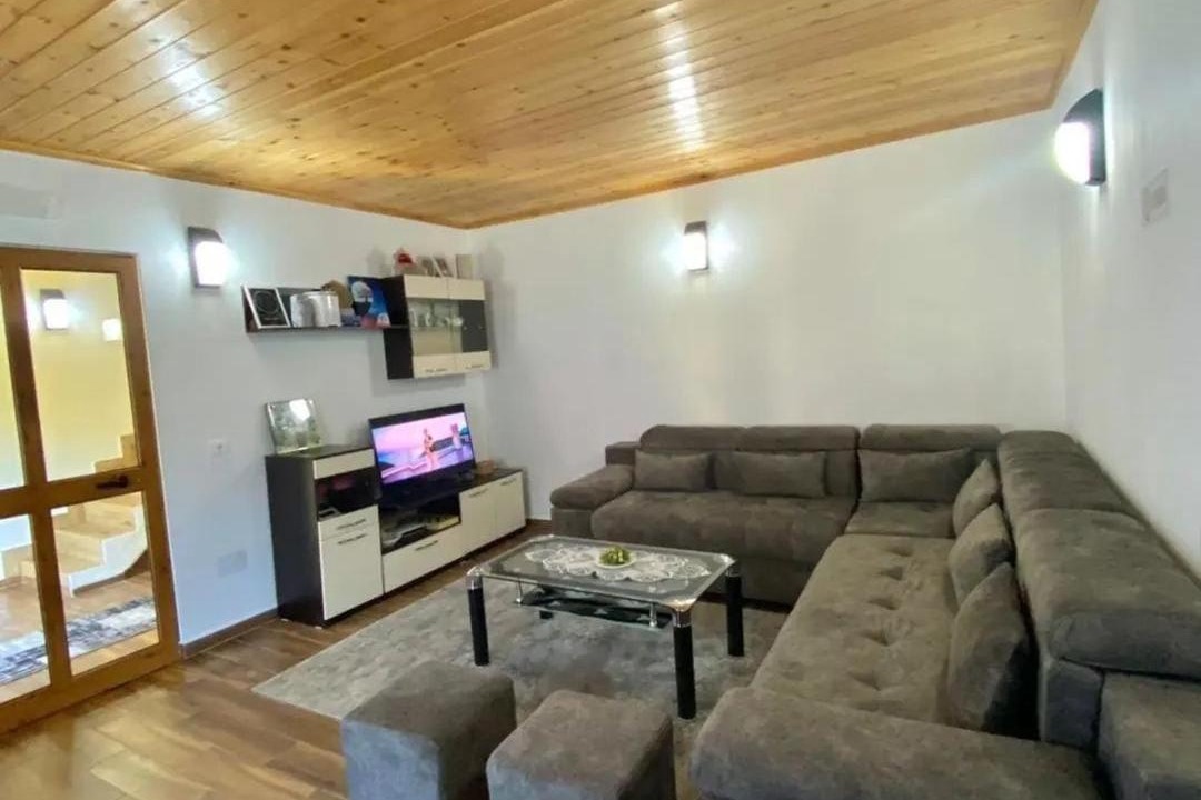 Okol House | HIGHLANDER HOUSE VERMOSH
