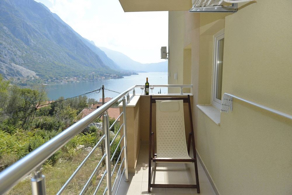 Photo of Patio Balcony in Orahovac