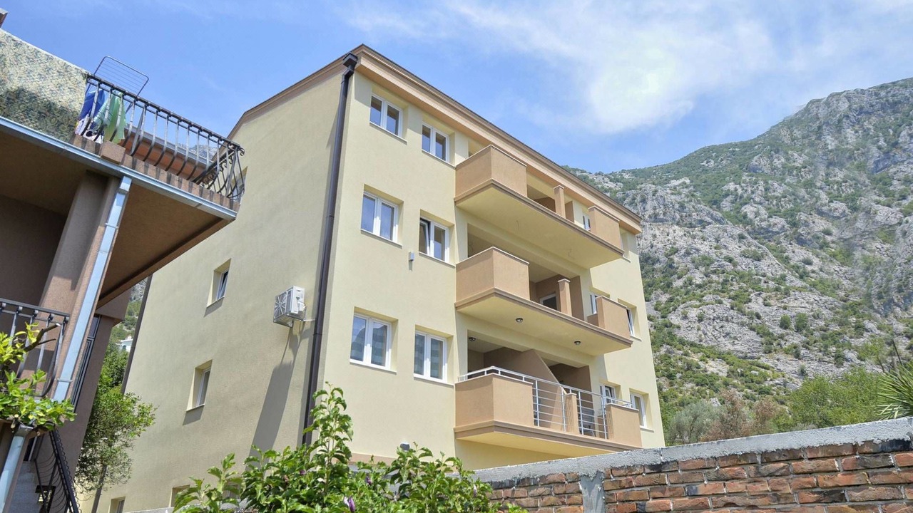 Photo of Buildings in Orahovac