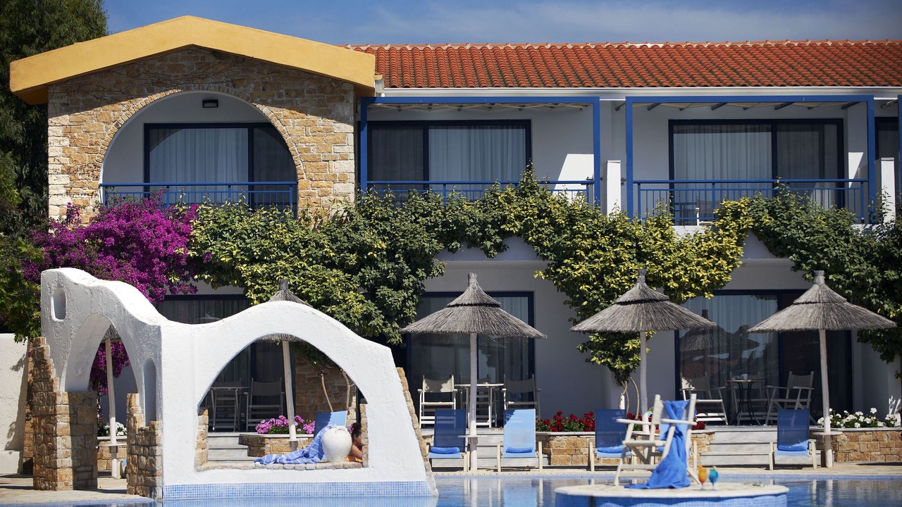 Photo of Buildings in Elia