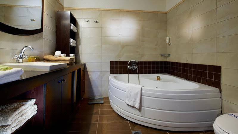 Photo of Bathroom in Elia