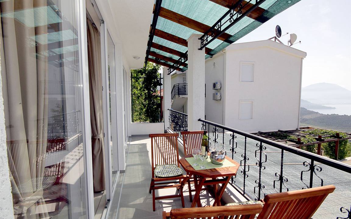 Photo of Patio Balcony in Sutomore