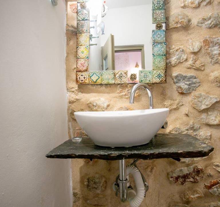 Photo of Bathroom in Charouda