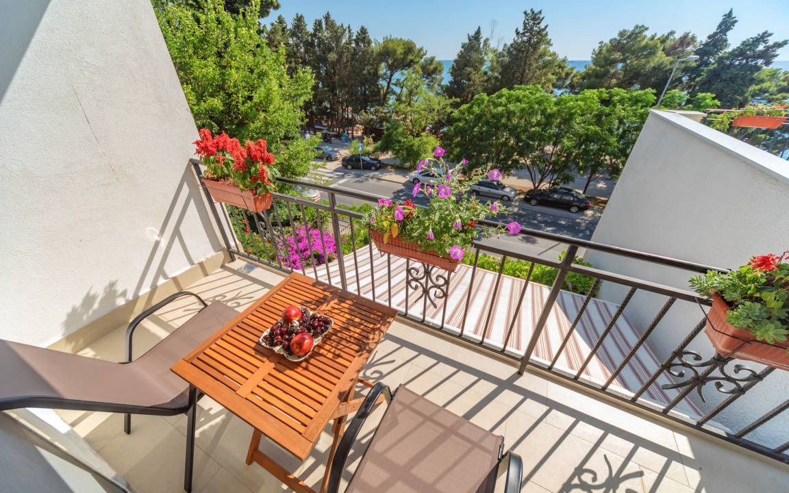 Photo of Patio Balcony in Bar