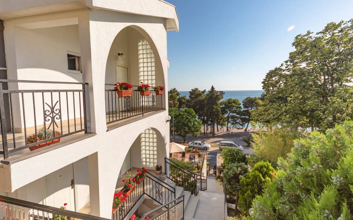 Photo of Patio Balcony in Bar