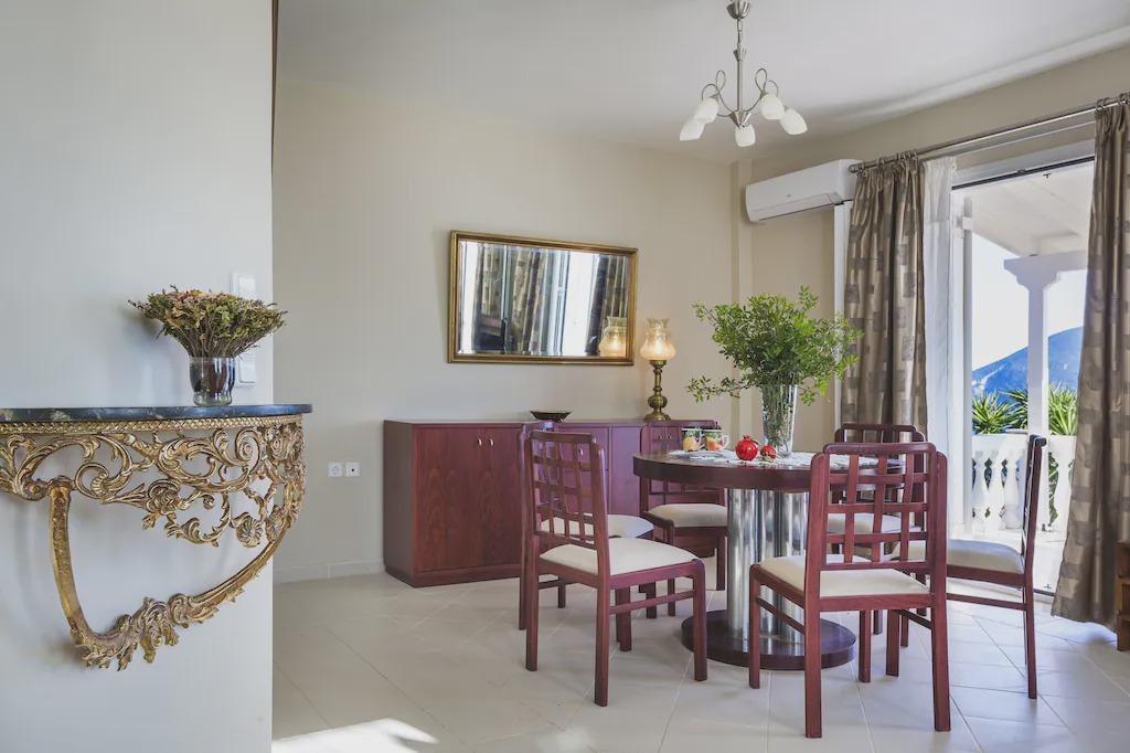 Photo of Livingroom in Tselendata