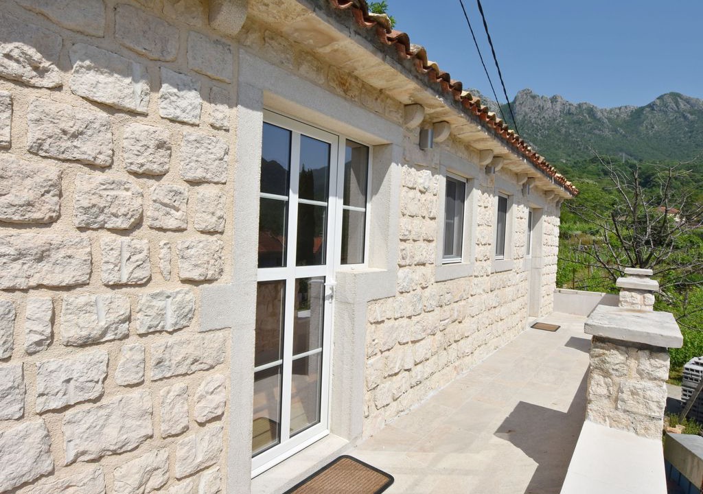 Photo of Buildings in Limljani