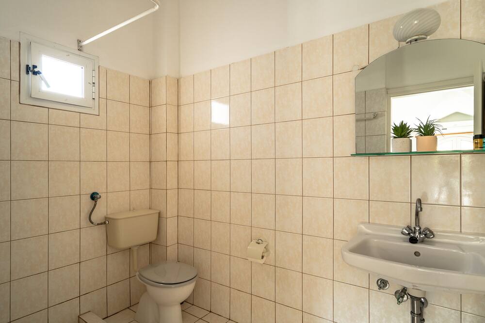Photo of Bathroom in Lixouri