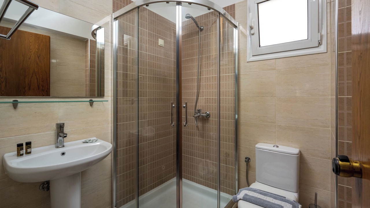 Photo of Bathroom in Ialyssos