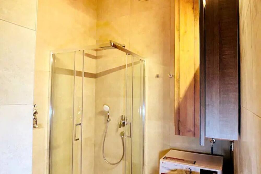 Photo of Bathroom in Tomicici