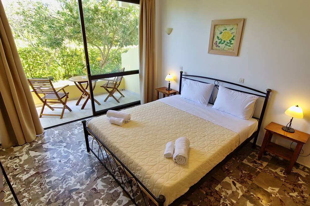 Photo of Bedroom in Melikia