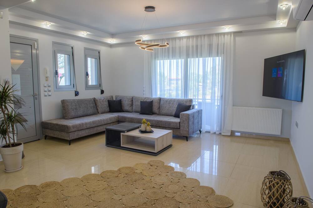 Photo of Livingroom in Petaloudes
