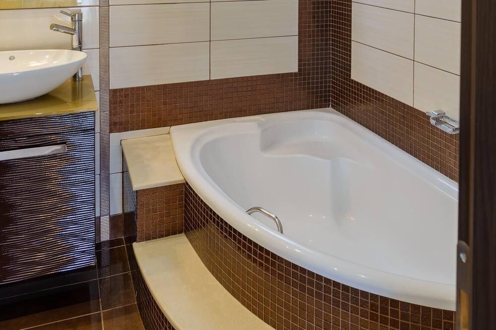 Photo of Bathroom in Petaloudes