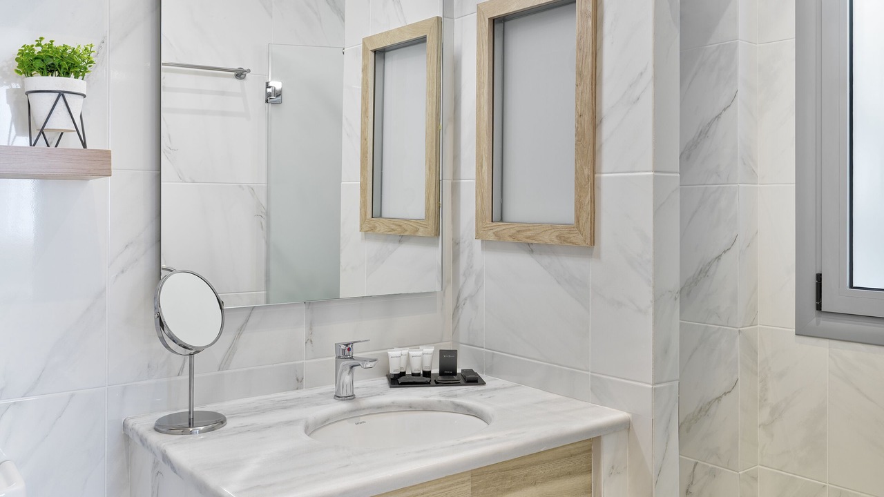 Photo of Bathroom in Monastiraki