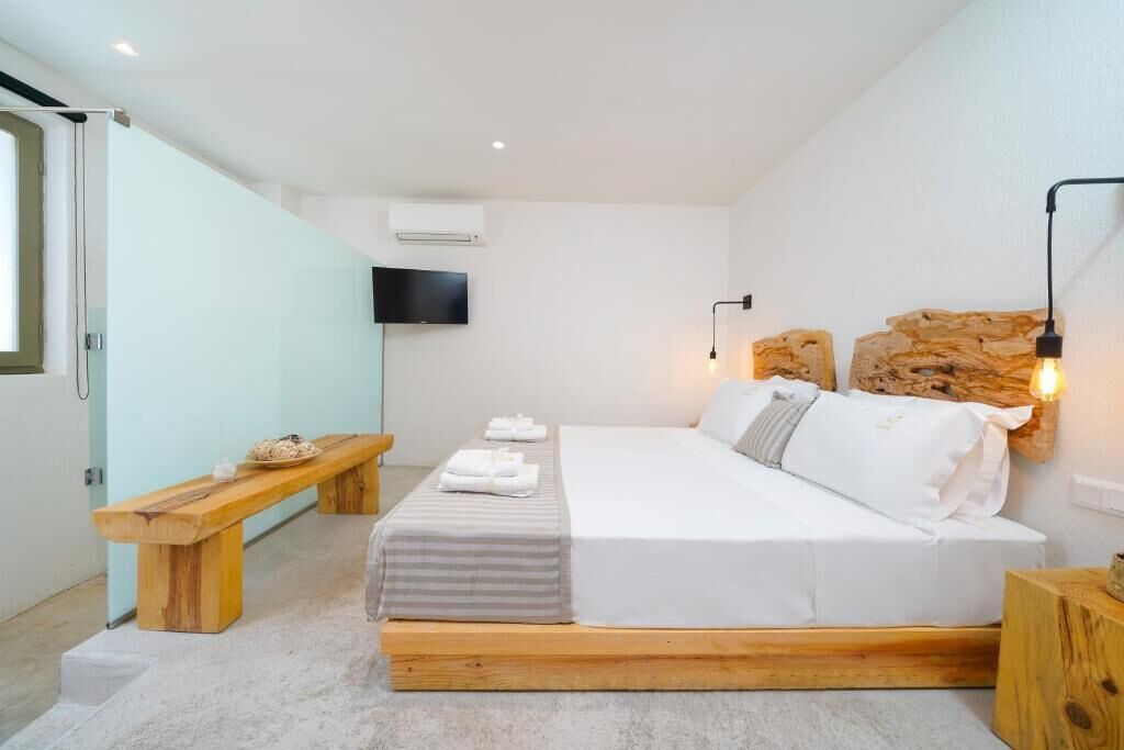 Photo of Bedroom in Chrisi Akti