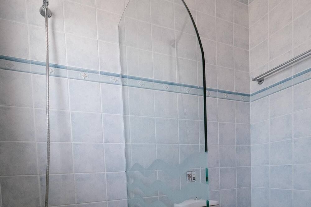 Photo of Bathroom in Fanai