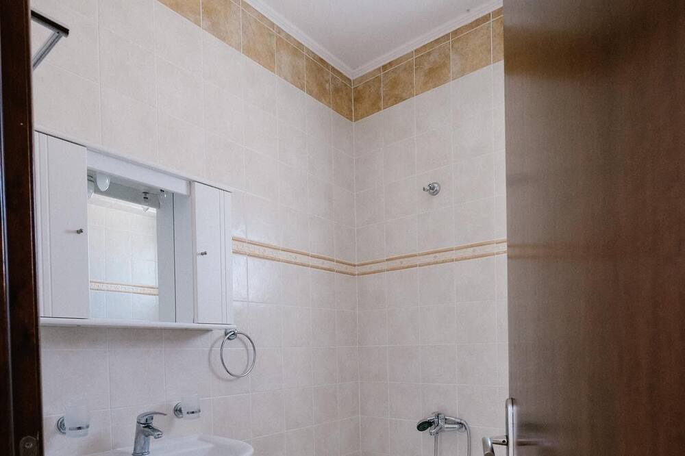 Photo of Bathroom in Fanai