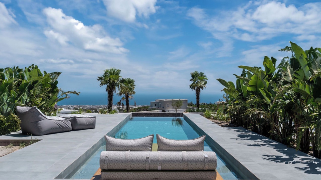 Photo of Outdoor in Fira