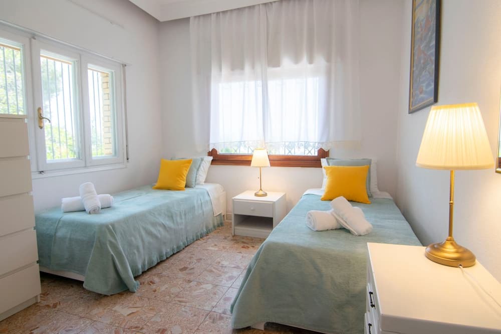 Photo of Bedroom in Nea Propontida