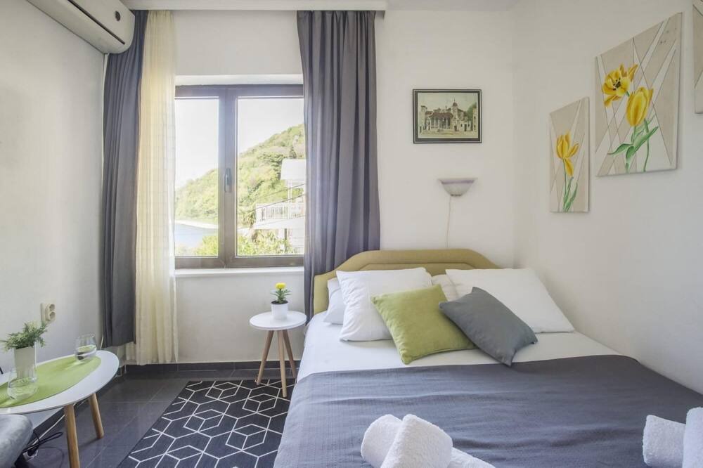 Photo of Bedroom in Lepetane