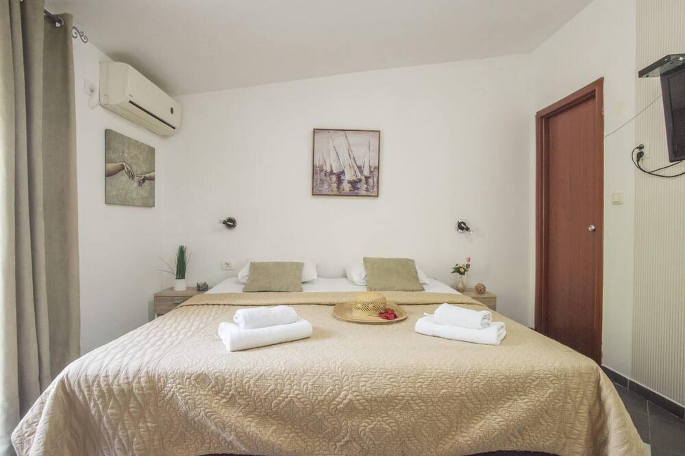 Photo of Bedroom in Lepetane