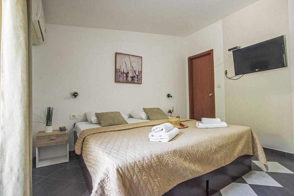 Photo of Bedroom in Lepetane