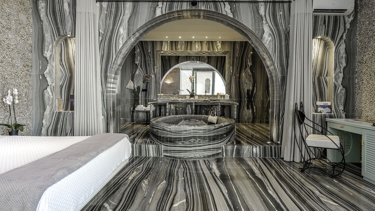 Photo of Bathroom in Ios Town