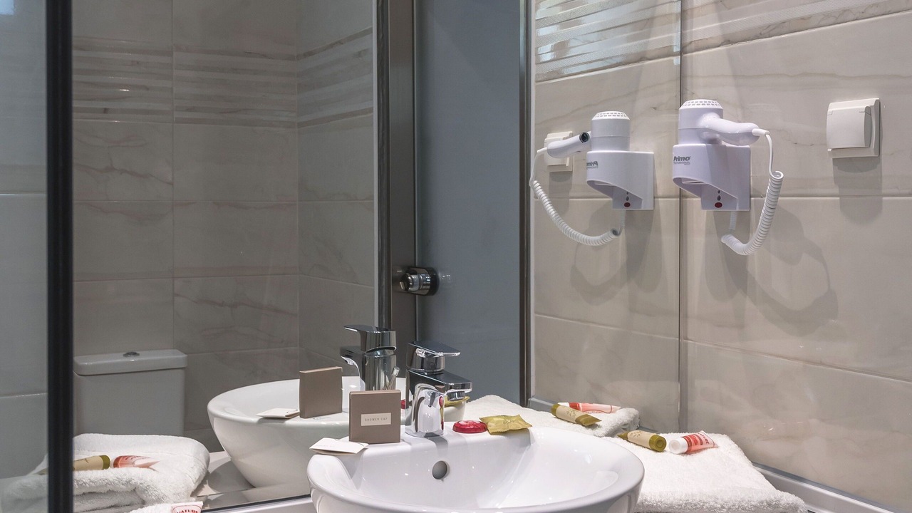 Photo of Bathroom in Ialyssos