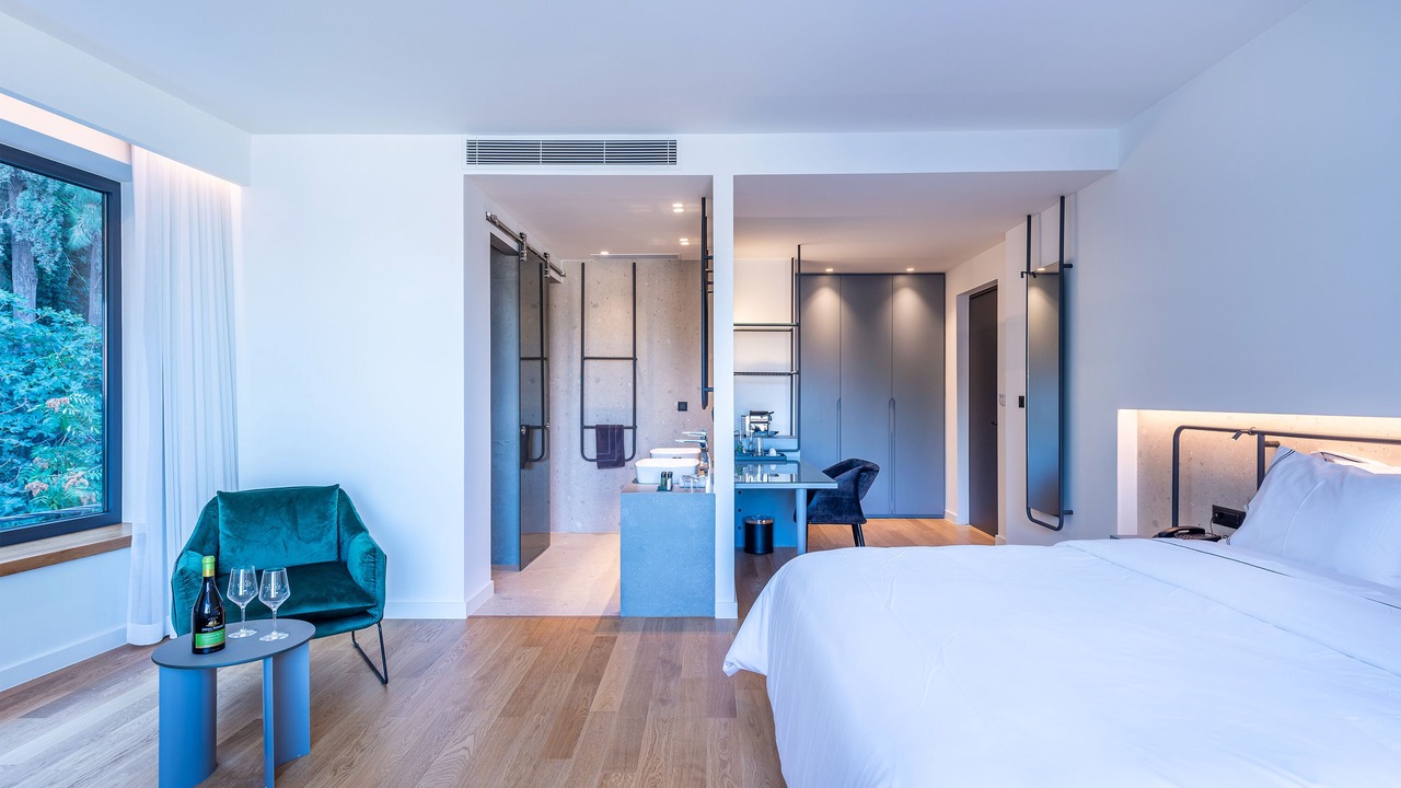 Photo of Bedroom in Aigio
