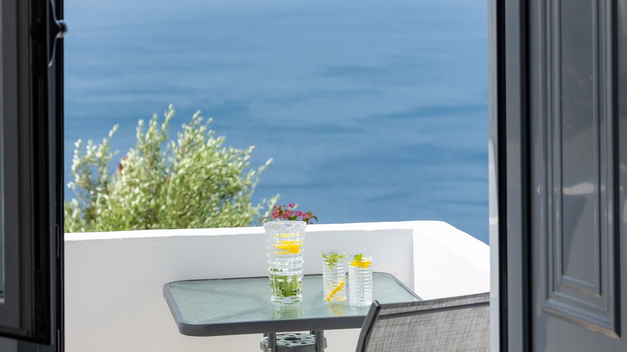 Photo of Bedroom in Oia