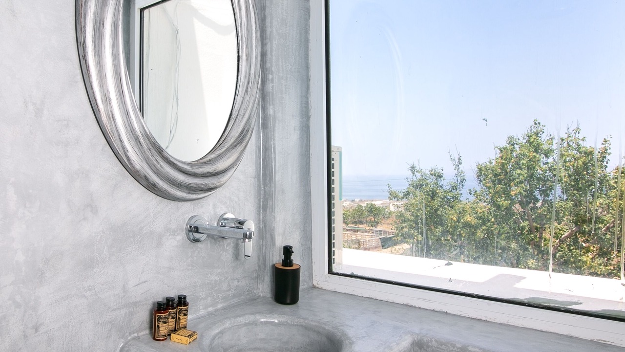 Photo of Bedroom in Oia