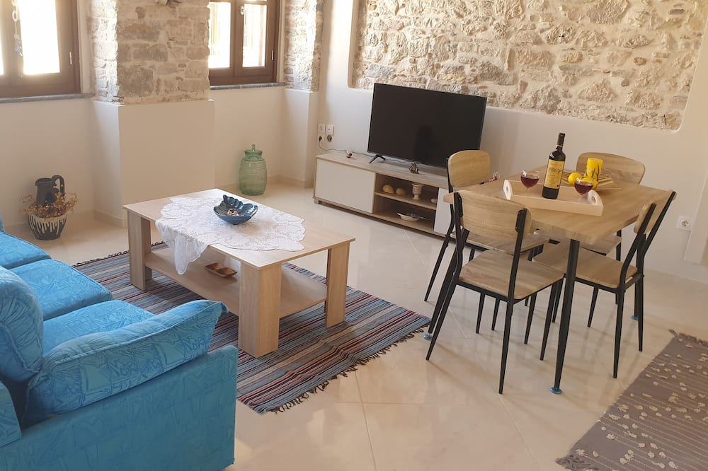 Photo of Livingroom in Pythagorio