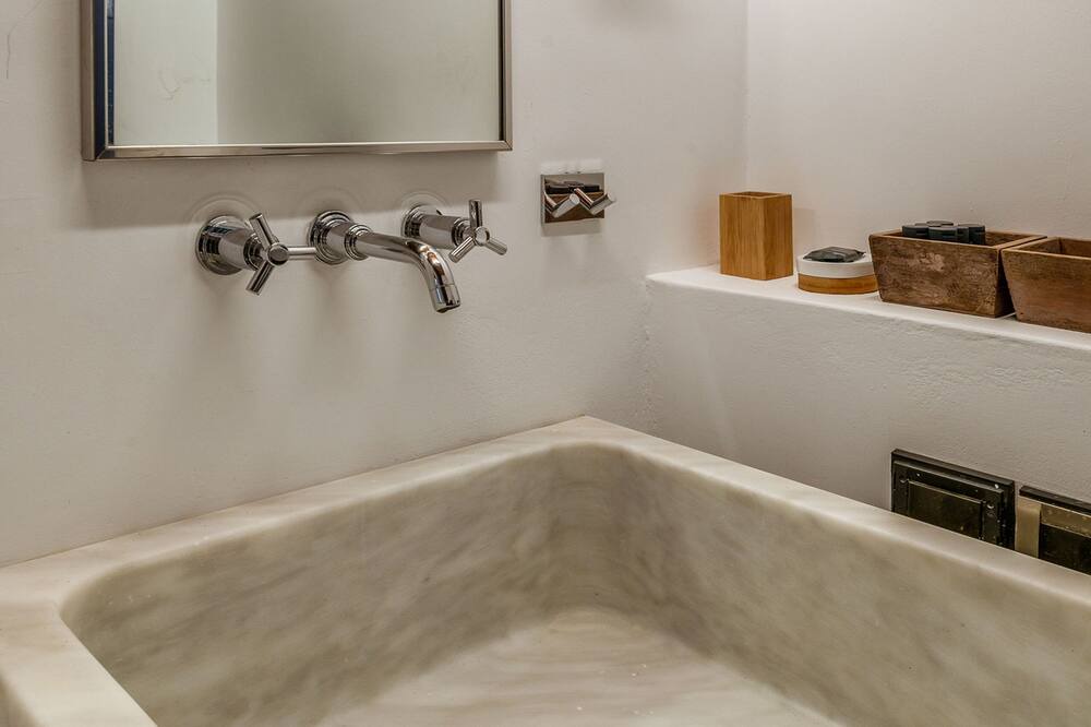 Photo of Bathroom in Kardiani