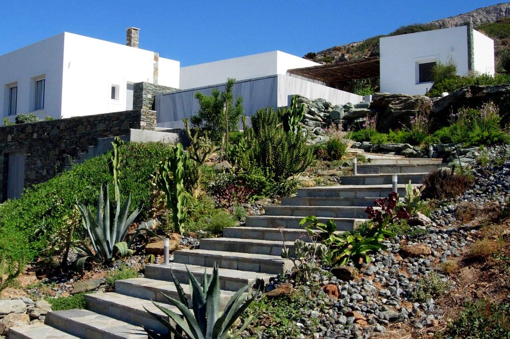 Photo of Outdoor in Kini