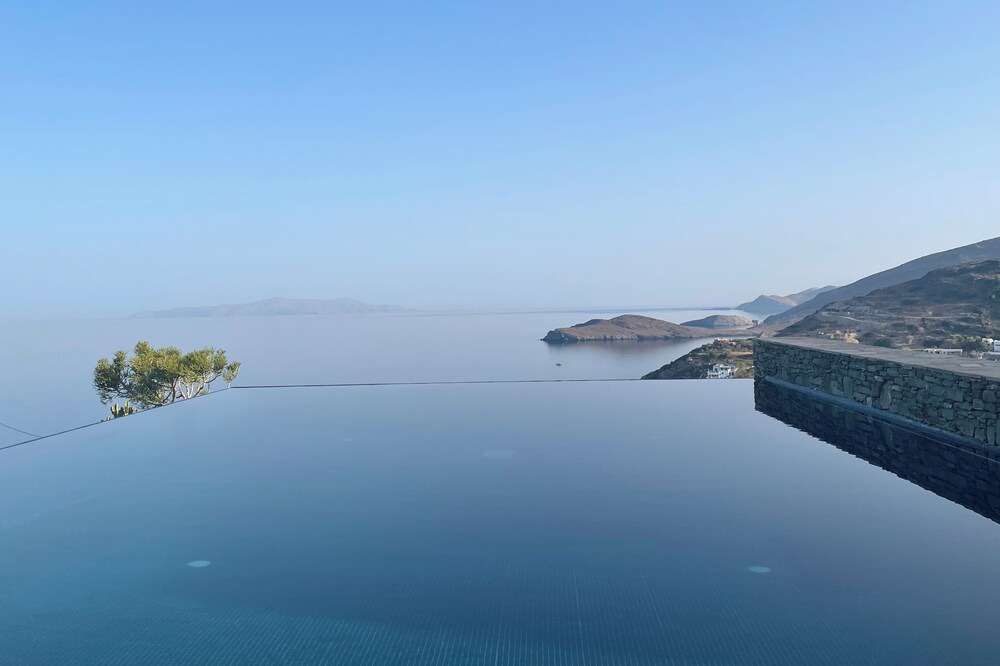 Photo of Outdoor in Kini