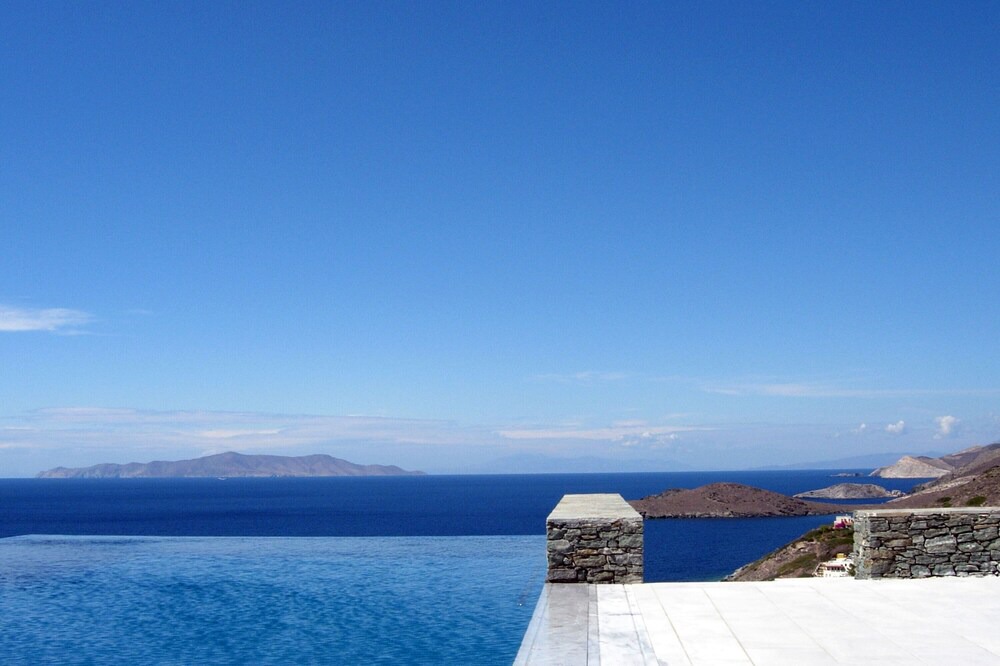 Photo of Outdoor in Kini