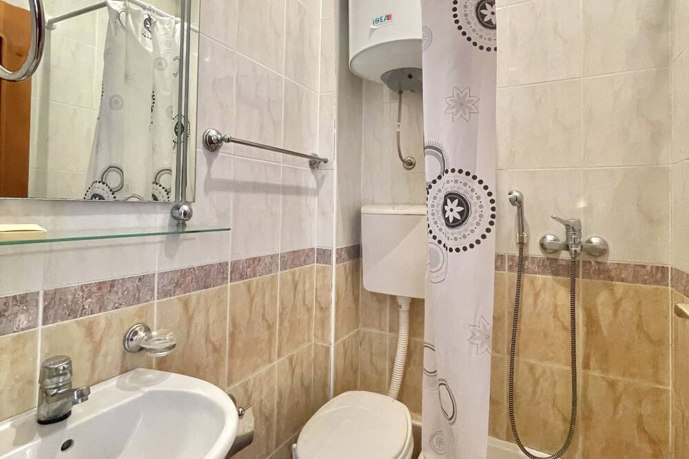 Photo of Bathroom in Maini