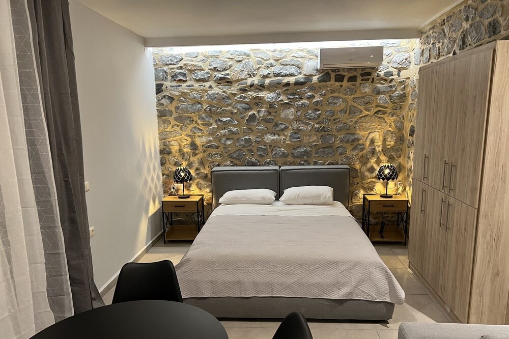 Photo of Bedroom in Omales