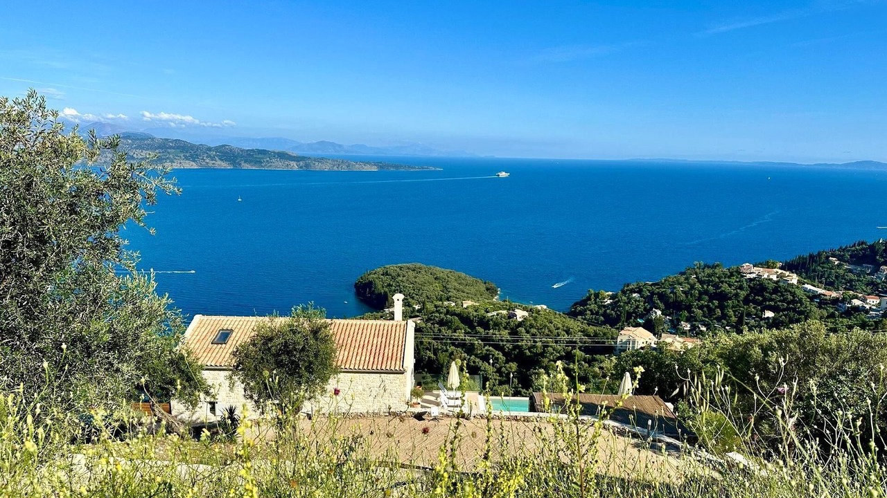Photo of Outdoor in Petaleia