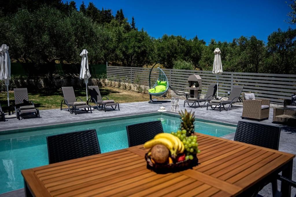 Photo of Outdoor in Neromilos