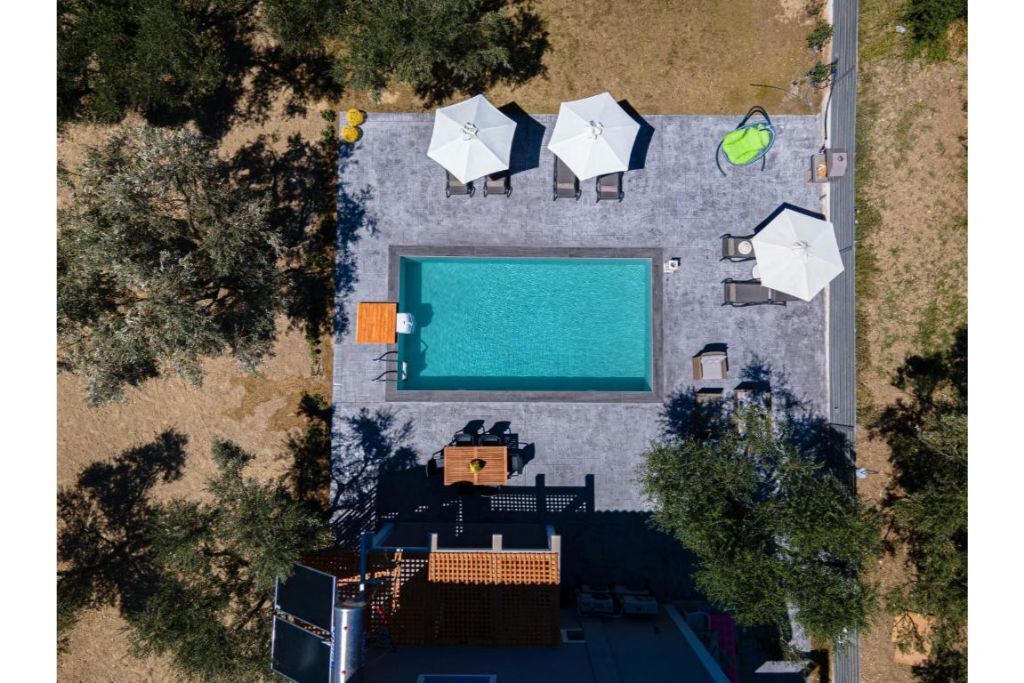 Photo of Outdoor in Neromilos