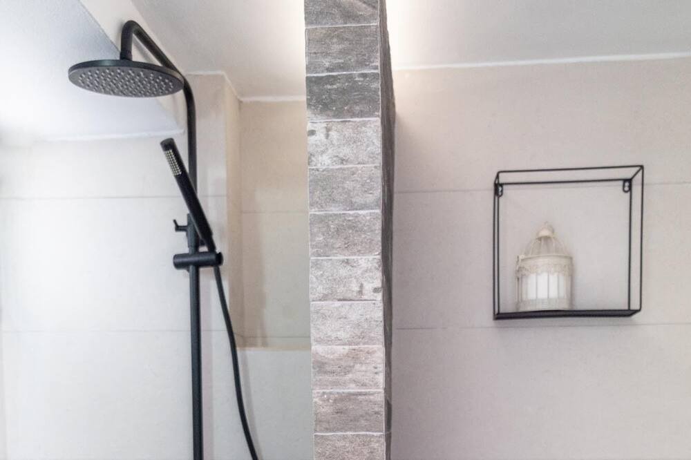Photo of Bathroom in Soroni
