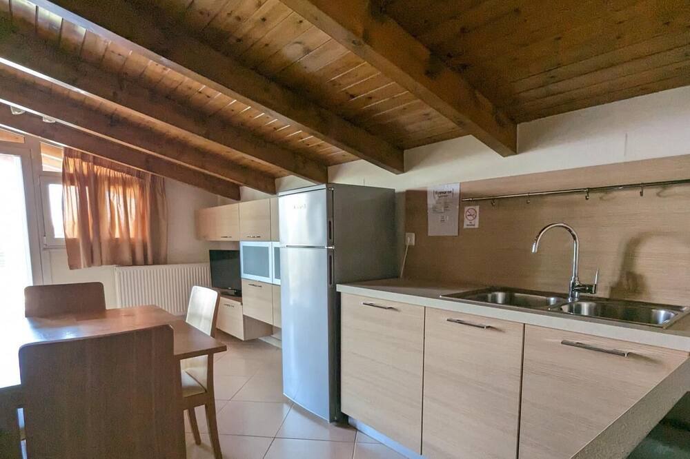 Photo of Kitchen in Kamena Vourla